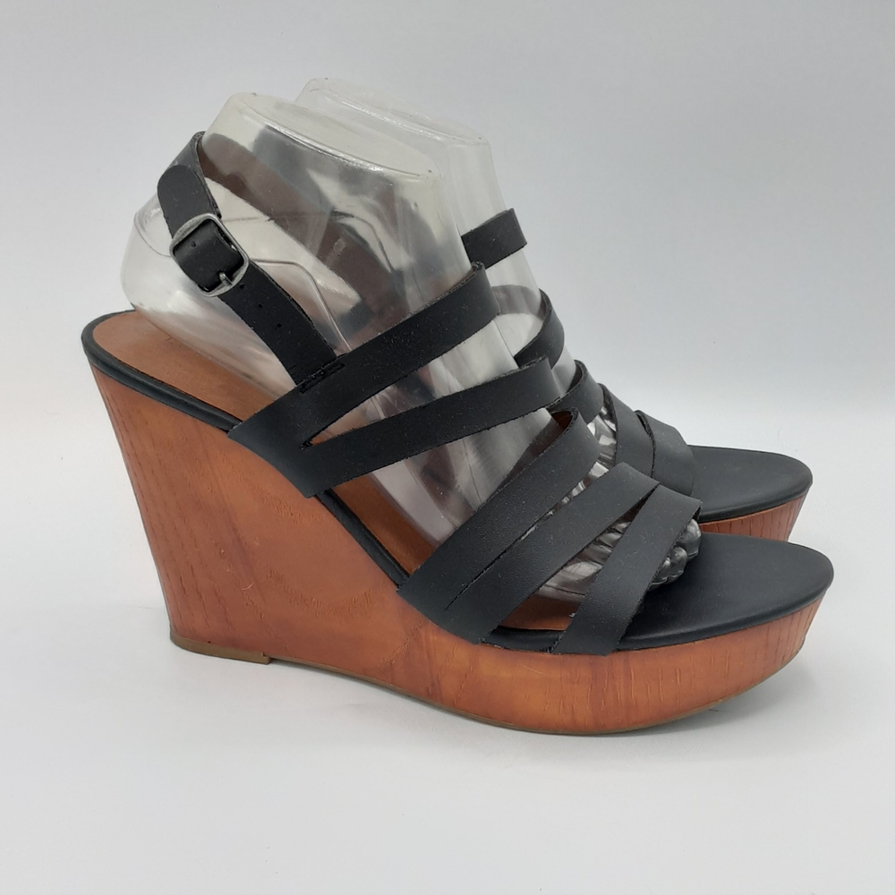 Lucky Brand Larinaa Black Leather Boho Retro 70's Strappy Wedge Sandals.